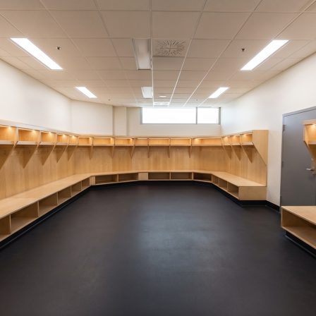 Locker-vestiaire-hockey-tapis-caoutchouc-agorasport